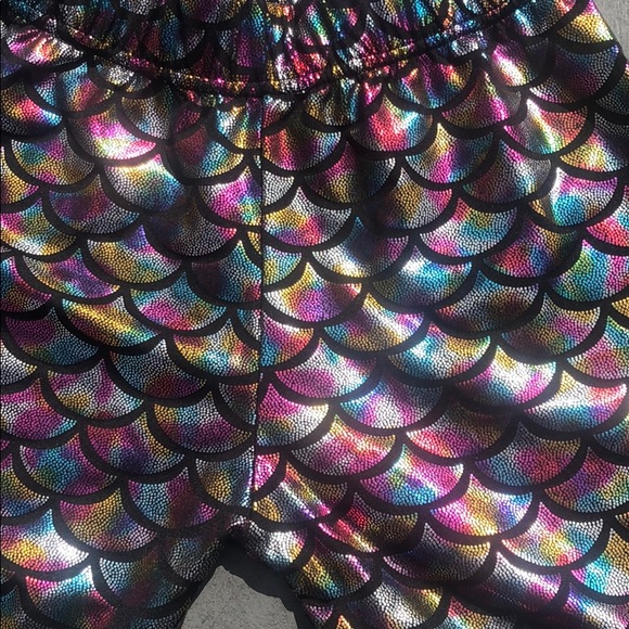 🧜🏽‍♀️ Metallic mermaid legging bundle 🧜🏽‍♀️ - Picture 7 of 8